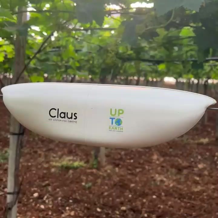 CLAUS, il robot brevettato di UpToEarth che si muove sui cavi del tendone